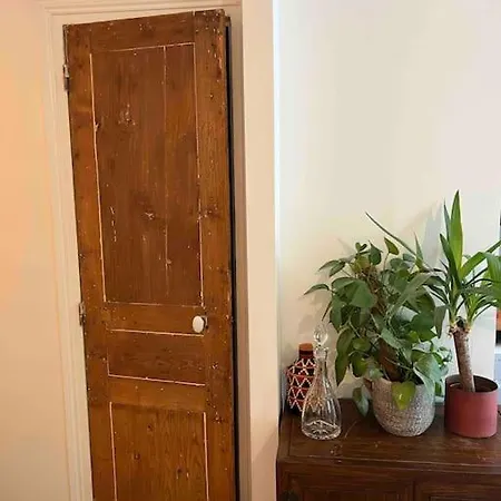 Haussmanien Au Coeur Du Village Montmartre ! Appartamento *