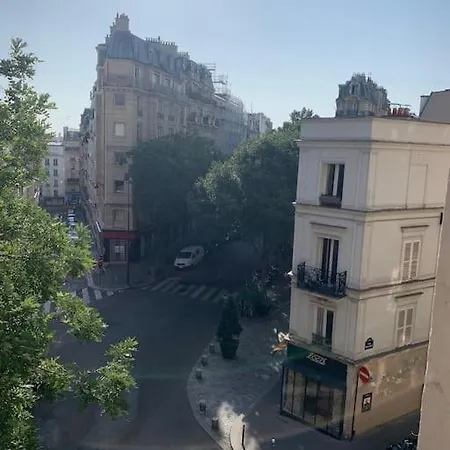 Appartamento Haussmanien Au Coeur Du Village Montmartre !
