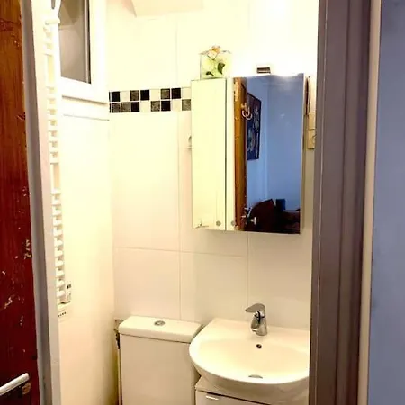 Haussmanien Au Coeur Du Village Montmartre ! Appartamento *