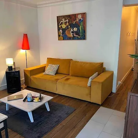 Haussmanien Au Coeur Du Village Montmartre ! Appartamento